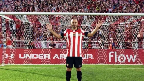Javier Mascherano tuvo una multitudinaria presentación en Estudiantes de La Plata