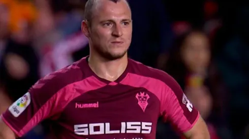 Roman Zozulya contra el Rayo.