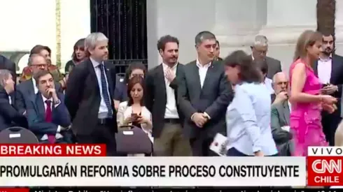 Infantil gesto de Van Rysselberghe evidencia el quiebre en el oficialismo