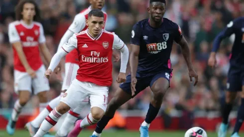 Arsenal está falto de triunfos en Inglaterra.