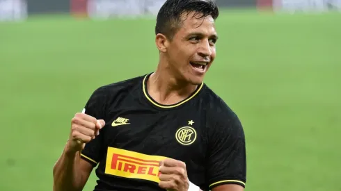 El turbulento año de Alexis en Europa y en la Roja
