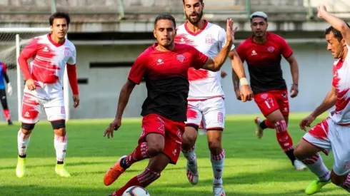 Los Diablos Rojos disputaron un amistoso a puertas cerradas ante Curicó.