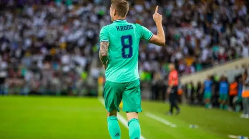 Kroos festeja su joyita.
