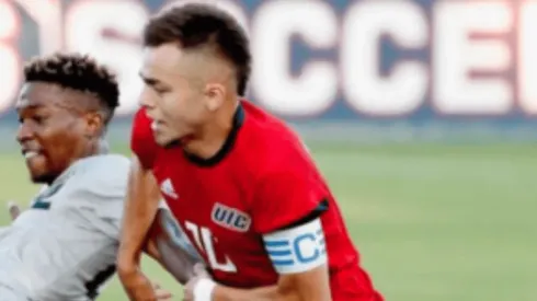 Futbolista anuncia su llegada a un nuevo club en su perfil de Tinder