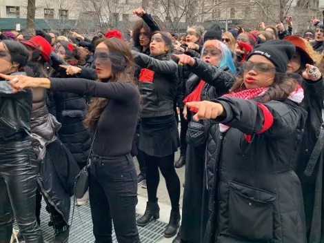 Acto de Las Tesis llega al juicio de Harvey Weinstein