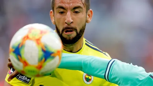 Fenerbahçe no va a "regalar" al Huaso Isla.