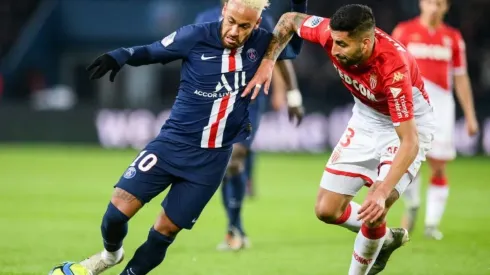 Maripán marcando a Neymar