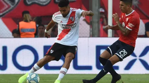 Paulo Díaz saca aplausos en Argentina con gran habilitación ante Independiente