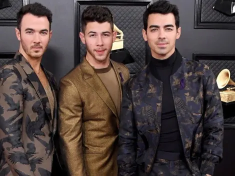 Trollean a Jonas Brothers por "lucir" comida en sus dientes en los Grammys