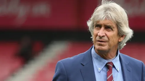 El técnico admitió que retirarse en la selección chilena.