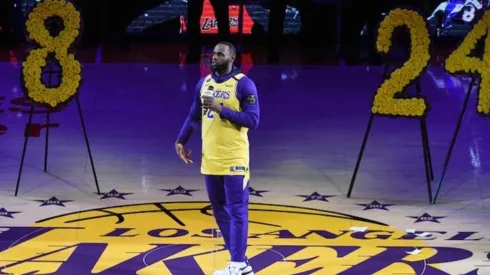 LeBron expresó un emotivo discurso en memoria de Kobe.