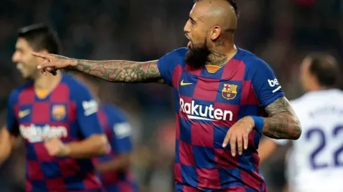 Vidal es opción para jugar como delantero en Barcelona.