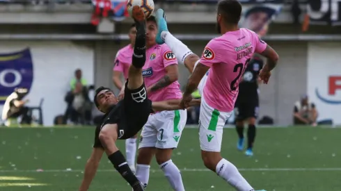 Audax Italiano ante Colo Colo en el Bicentenario de La Florida