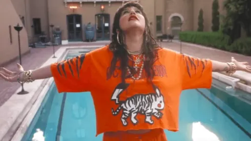 Kesha reaparece con "High Road"