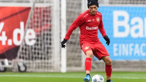 Buenas noticias para la Roja: Charles Aránguiz vuelve a los entrenamientos en el Bayer Leverkusen