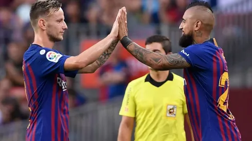 Arturo Vidal reemplaza a Iván Rakitic