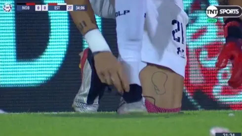 Notable: arquero de Estudiantes de La Plata revela tatuaje con recordada escena de Los Simpsons