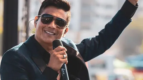 Américo enfrenta al público en Arica