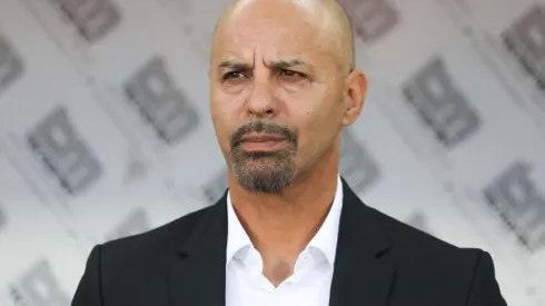 El DT de Cobreloa ironizó por el mal estado del campo de entrenamiento.