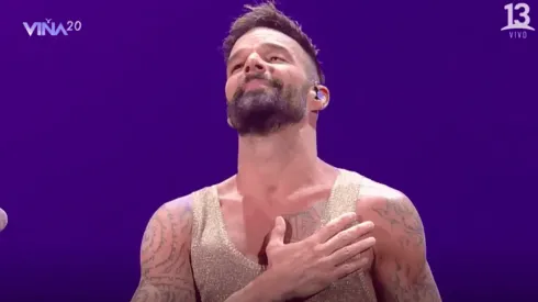 Ricky Martin le roba un piquito a Cárcamo en Viña 2020