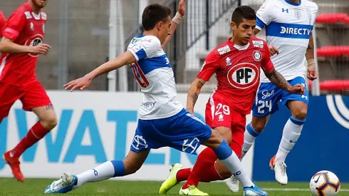 Choque de líderes entre Universidad Católica y Unión La Calera cambia de horario