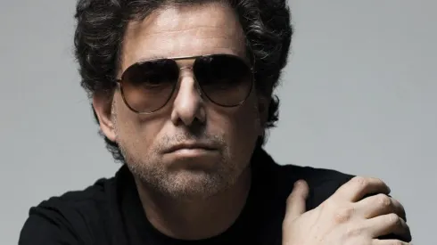 Calamaro sobre Mon Laferte: "Eso es prender fuego al escenario"