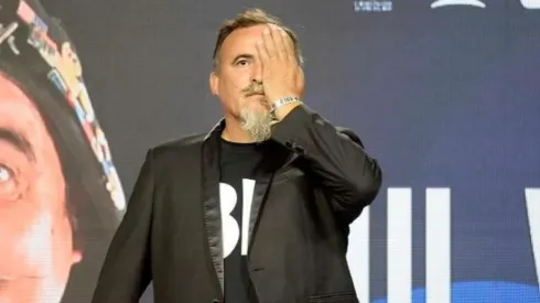 El comediante realizó el gesto de taparse un ojo en protesta por quienes sufrieron lesiones oculares por agentes del Estado.