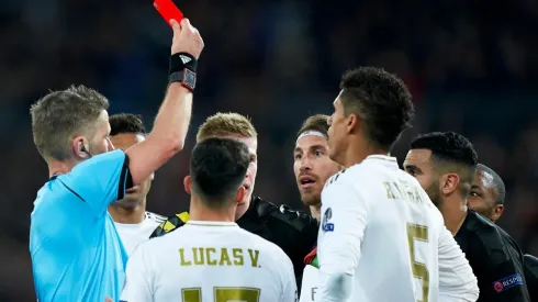 Sergio Ramos es expulsado en el partido ante Manchester City en el Santiago Bernabeú