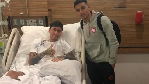 Baeza visita en la clínica a Castillo.