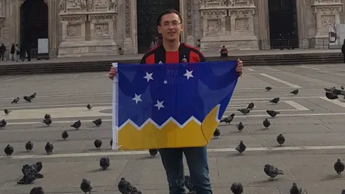 David Mora no pudo ver al Milan, pero se llevará un lindo recuerdo de Italia