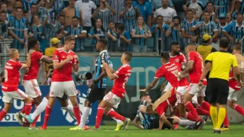 Combos iban y combos venían entre Gremio e Inter de Porto Alegre