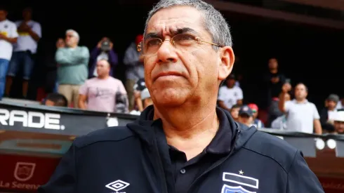 Jara admite que le seduce seguir al mando del Cacique.