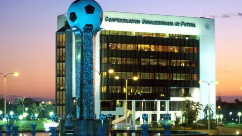 La Conmebol siguió el camino de la UEFA y acordó postergar la Copa América