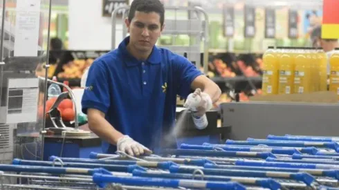 Walmart busca evitar el acaparamiento de productos poniendo tope de compra