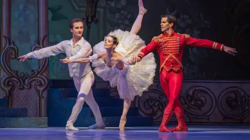 Ver "CASCANUECES" del Municipal