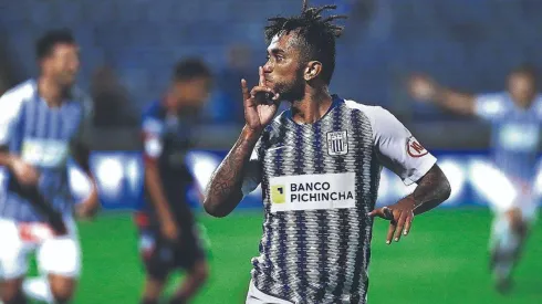 Joazinho Arroé gritando un gol en la liga local