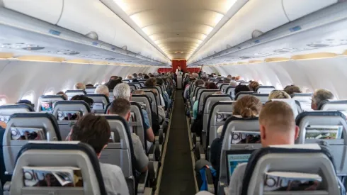 Se aislaron a 27 personas por el viaje de este joven.