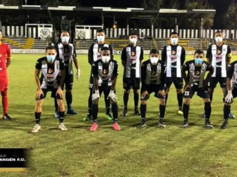 ¡Increíble! Equipo de Nicaragua juega con mascarillas
