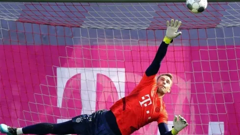 Neuer apoya la medida de reducir sus salarios para ayudar en la crisis del covid-19.