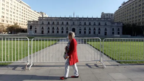 ¿En qué casos se puede salir de la casa bajo cuarentena total?