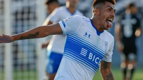 César Pinares gritando un gol con su actual club