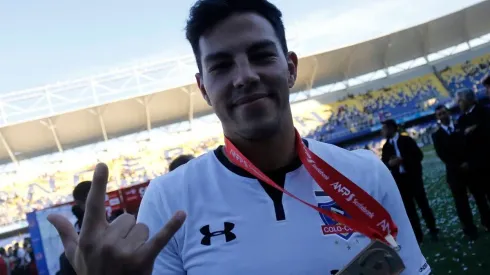 Meza revela que Fernández quiere jugar por Colo Colo.