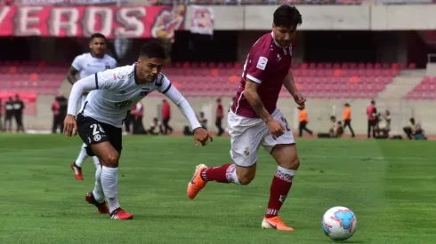 Jaime Valdés enfrentando a Colo Colo antes del parate.