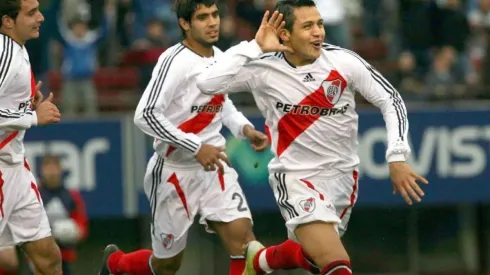 En Argentina ponen a Alexis en el once ideal de River Plate.