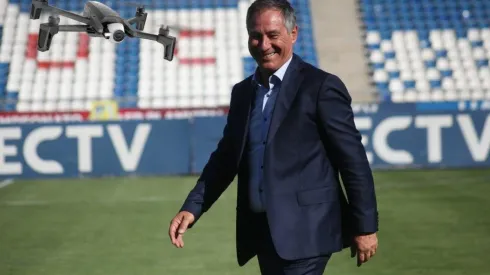 Ariel Holan en su presentación en la Universidad Católica