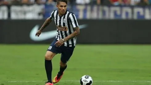 Guerrero jugando con la camiseta de Alianza