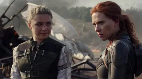 Actriz de "Black Widow" frena críticas por tener pareja 20 años mayor