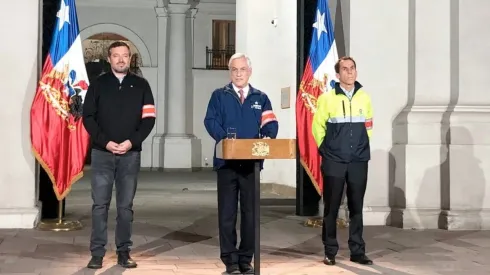 Piñera usó un brazalete que despertó la curiosidad de todos.