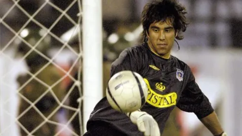 Claudio Bravo en sus tiempos de arquero de Colo Colo.