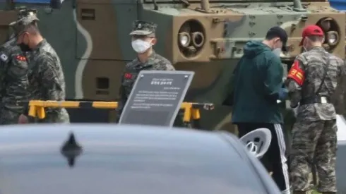 Son se presenta a hacer el servicio militar